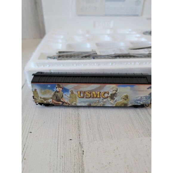 Hawthorne Tarawa Box Car & Semper Fi Search Light Car village train xmas - Picture 12 of 13